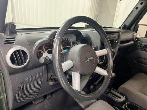 Used 2008 Jeep Wrangler Sahara w/ Dual Top Group image 10