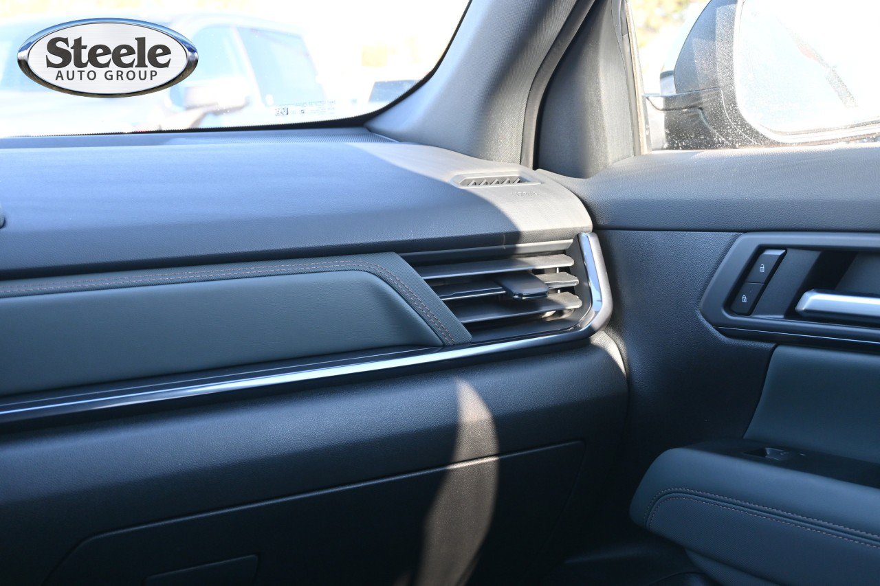 New 2027 GMC Terrain AT4 w/ Technology Package II AWD/4WD image 8