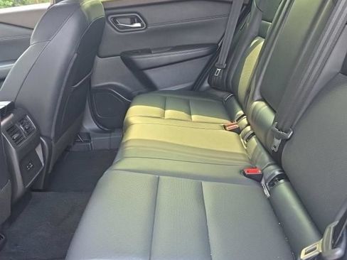 Certified 2023 Nissan Rogue SV w/ SV Premium B Package AWD/4WD image 6