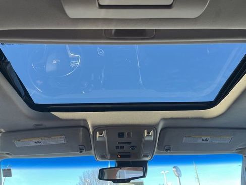 Used 2016 Cadillac Escalade Premium image 19