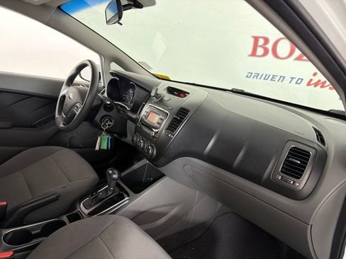 Used 2018 Kia Forte LX FWD image 17