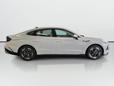 New 2026 Hyundai Sonata SEL AWD/4WD image 2