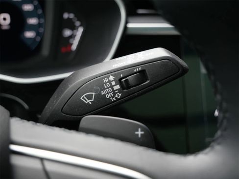 Used 2023 Audi Q3 2.0T Premium Plus w/ Premium Plus Package image 18