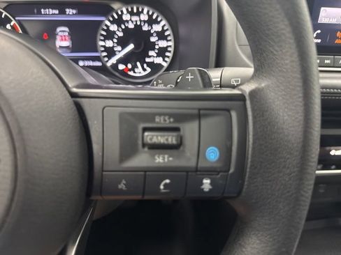 Used 2024 Nissan Rogue SV AWD/4WD image 13