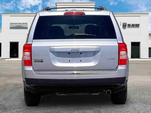 Used 2016 Jeep Patriot High Altitude AWD/4WD image 4