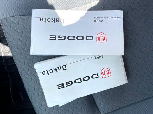 Used 2008 Dodge Dakota ST image 31