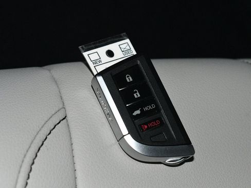 Used 2025 Acura RDX SH-AWD image 97