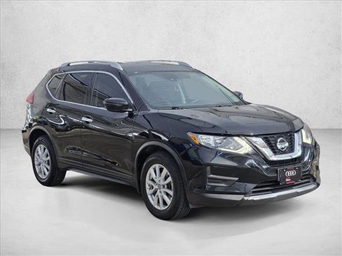Used 2019 Nissan Rogue SV FWD image 3