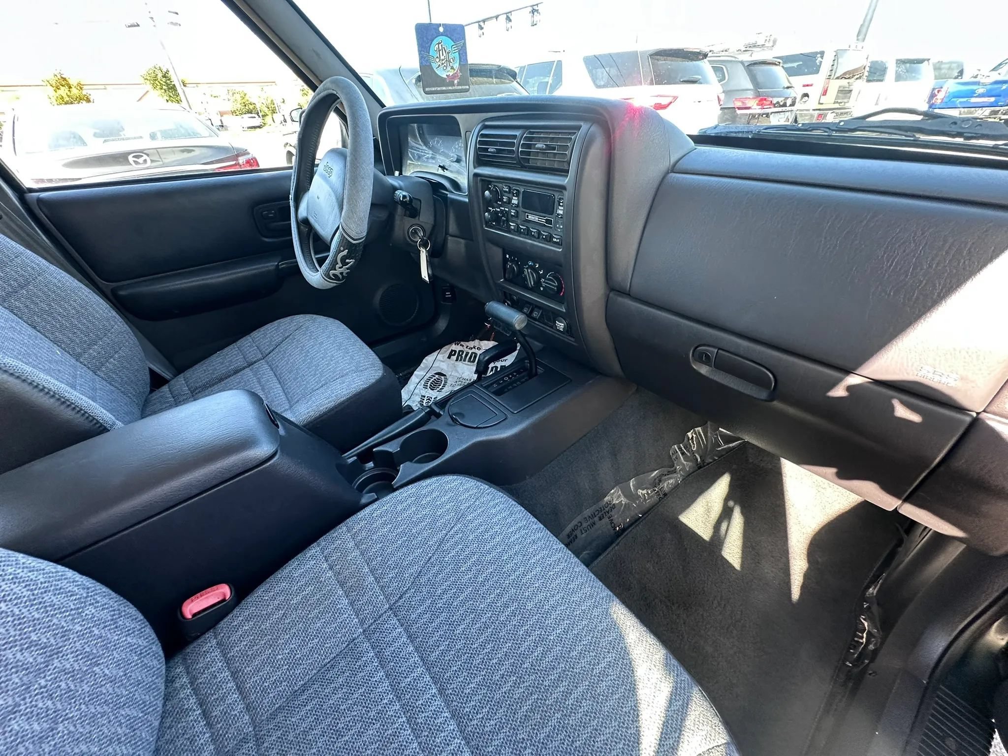 Used 2001 Jeep Cherokee Sport AWD/4WD image 28