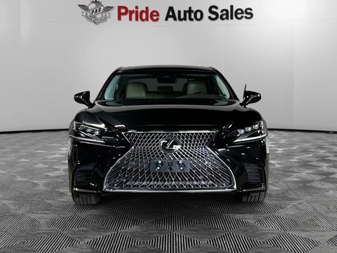 Used 2018 Lexus LS 500 AWD w/ Accessory Package (Z1) image 3