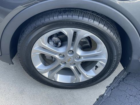 Used 2020 Chevrolet Bolt LT image 30