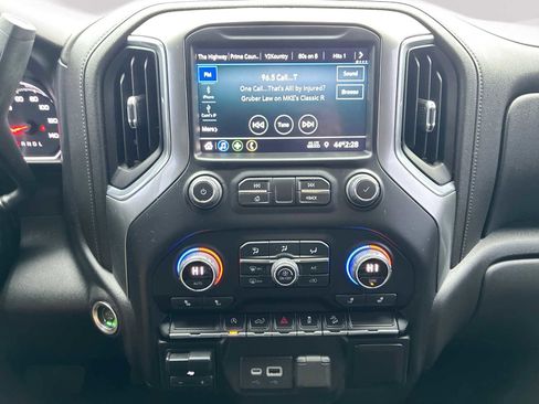 Certified 2021 Chevrolet Silverado 1500 RST image 13