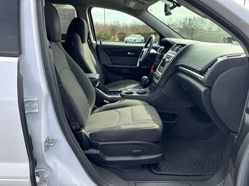 Used 2016 GMC Acadia SLE image 19