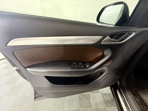 Used 2018 Audi Q3 2.0T Premium image 11