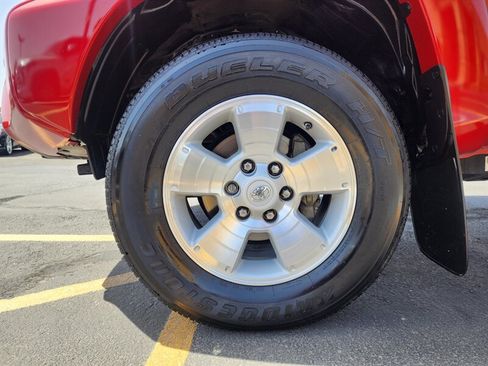 Used 2015 Toyota Tacoma PreRunner w/ TRD Sport Package RWD image 18