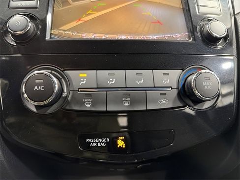 Used 2020 Nissan Rogue Sport S image 21