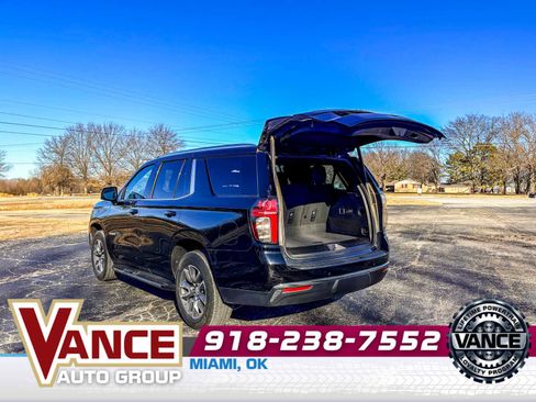 Used 2023 Chevrolet Tahoe LT w/ LT Signature Package image 16