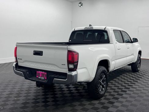 Used 2023 Toyota Tacoma SR5 AWD/4WD image 9