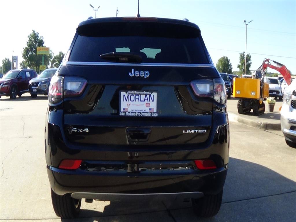 Certified 2024 Jeep Compass Limited w/ Elite Group AWD/4WD image 7