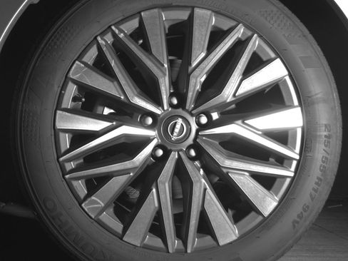 Used 2024 Nissan Altima 2.5 SV image 12