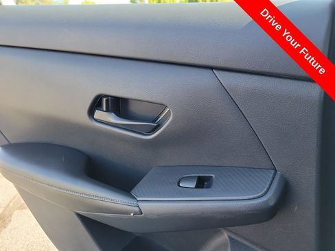 Used 2024 Nissan Sentra SV FWD image 21