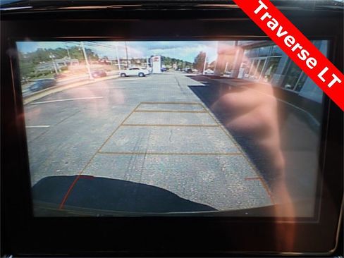 Used 2018 Chevrolet Traverse LT w/ LPO, Floor Liner Package image 29