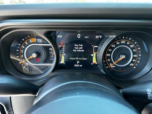 Used 2026 Jeep Wrangler Unlimited Rubicon AWD/4WD image 16