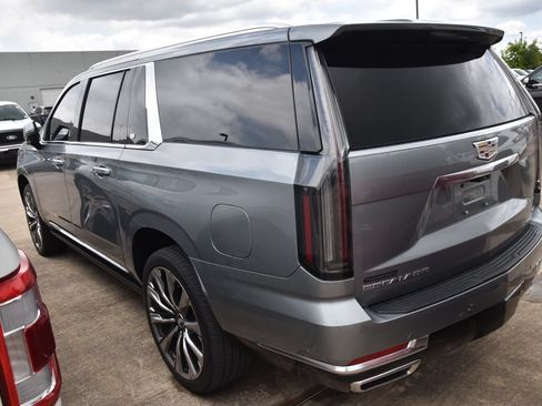 Used 2025 Cadillac Escalade ESV Premium Luxury Platinum AWD/4WD image 8
