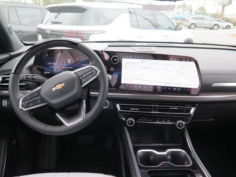 New 2026 Chevrolet Traverse High Country image 13