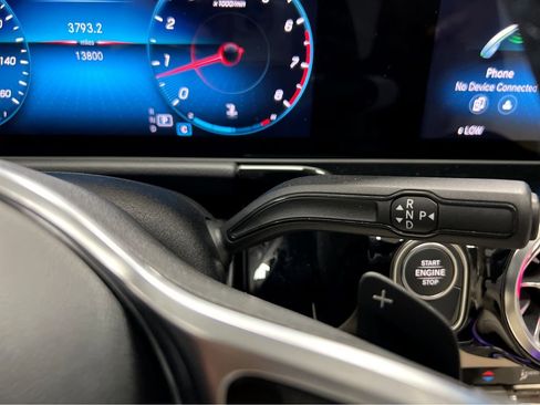 Used 2021 Mercedes-Benz GLA 250 4MATIC image 32