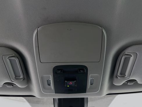 Used 2023 Toyota Camry SE image 18