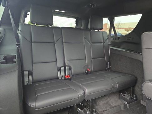 Used 2022 Cadillac Escalade ESV Luxury image 12