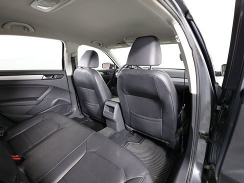 Used 2015 Volkswagen Passat 1.8T Wolfsburg Edition image 19