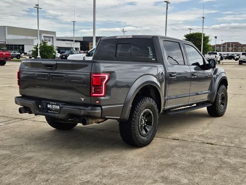 Used 2018 Ford F150 Raptor w/ Equipment Group 802A Luxury image 3