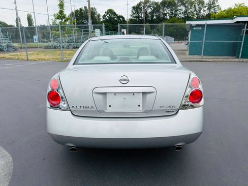 Used 2006 Nissan Altima 3.5 SE FWD image 4