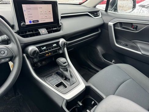 Used 2024 Toyota RAV4 LE image 7