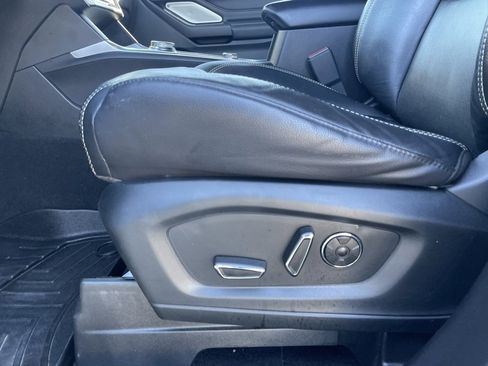 Used 2020 Ford Explorer ST w/ ST Street Pack image 22