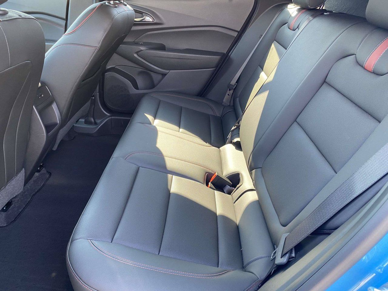 Used 2025 Chevrolet Trax RS FWD image 20