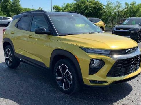 Certified 2023 Chevrolet TrailBlazer RS w/ Convenience Package AWD/4WD image 2