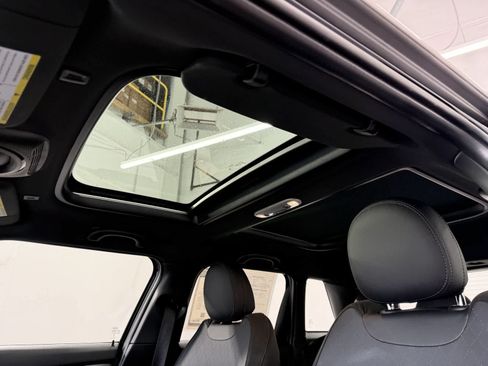 Used 2024 MINI Cooper S FWD image 13