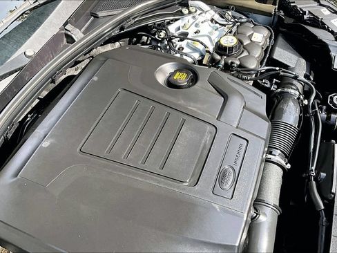 Used 2025 Land Rover Range Rover Velar Dynamic SE AWD/4WD image 44