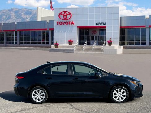 Used 2024 Toyota Corolla LE FWD image 3