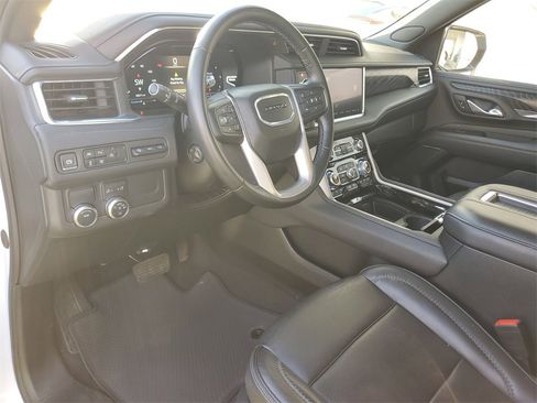 Used 2024 GMC Yukon XL Denali image 20
