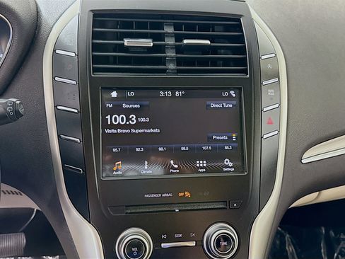 Used 2019 Lincoln MKC Premiere FWD image 18