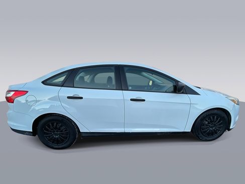 Used 2013 Ford Focus S image 2