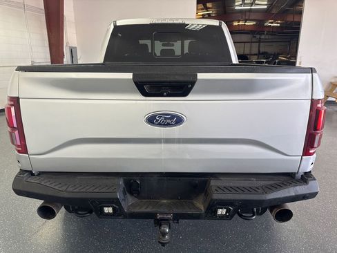 Used 2017 Ford F150 Raptor w/ Equipment Group 802A Luxury AWD/4WD image 5