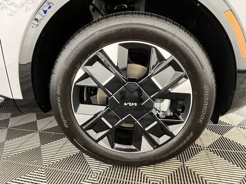 Used 2026 Kia Sportage SX Prestige image 14