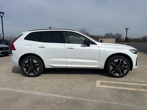 New 2026 Volvo XC60 B5 Plus w/ Climate Package image 8
