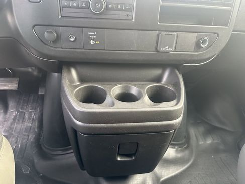 Used 2024 Chevrolet Express 2500 Work Van w/ Driver Convenience Package image 17