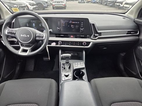 Used 2024 Kia Sportage LX AWD/4WD image 12
